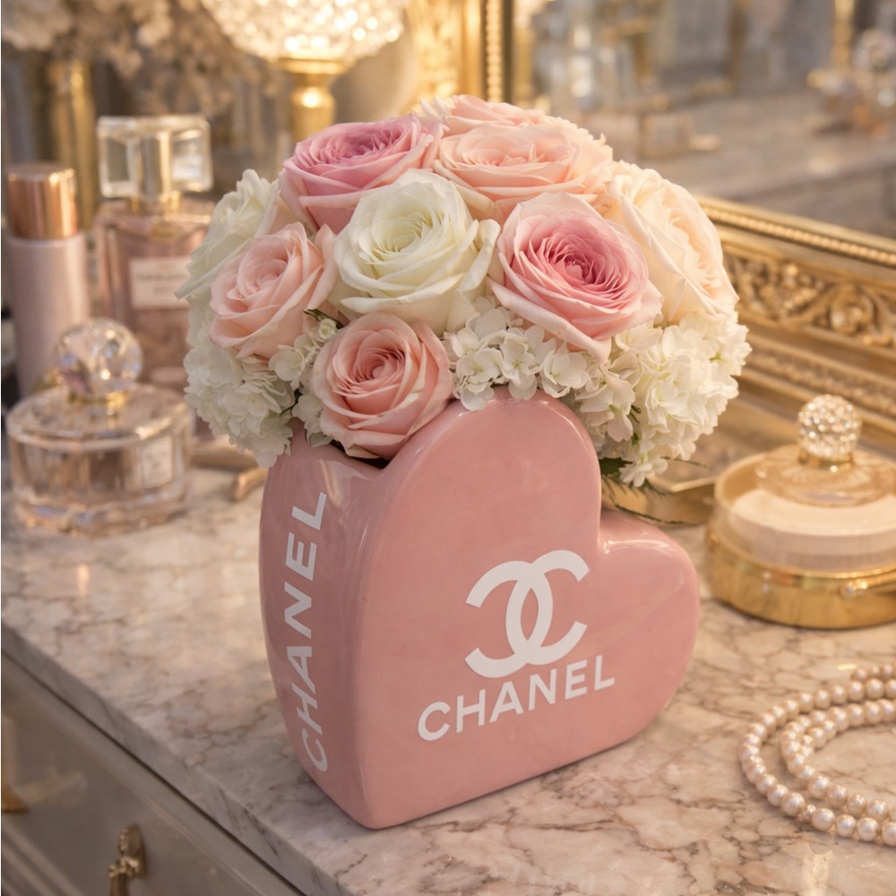 ❗️CLEARANCE ❗️ Luxury Pink Heart Vase